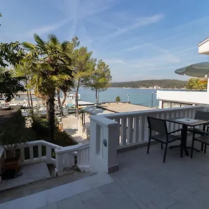 https://apartman-hrabri-2.primorje-gorskikotar.com