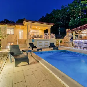 https://villa-sole-omisalj.primorje-gorskikotar.com